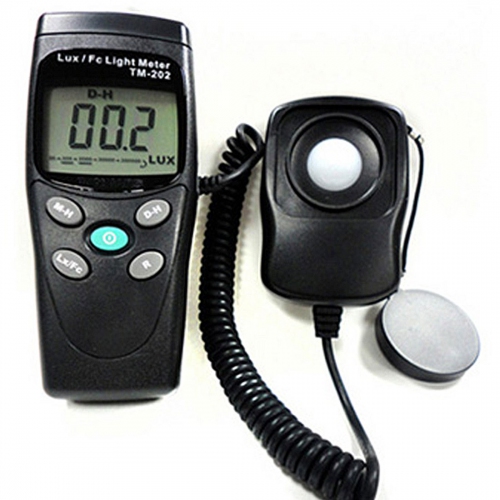 Tenmars TM-202 LUX/FC Light Level Meter with DC analog output